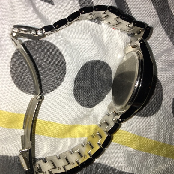 Don’t wear it anymore - Picture 3 of 5